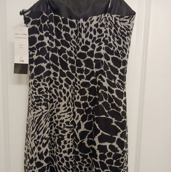 Beautiful Silk Gown. - Picture 13 of 16